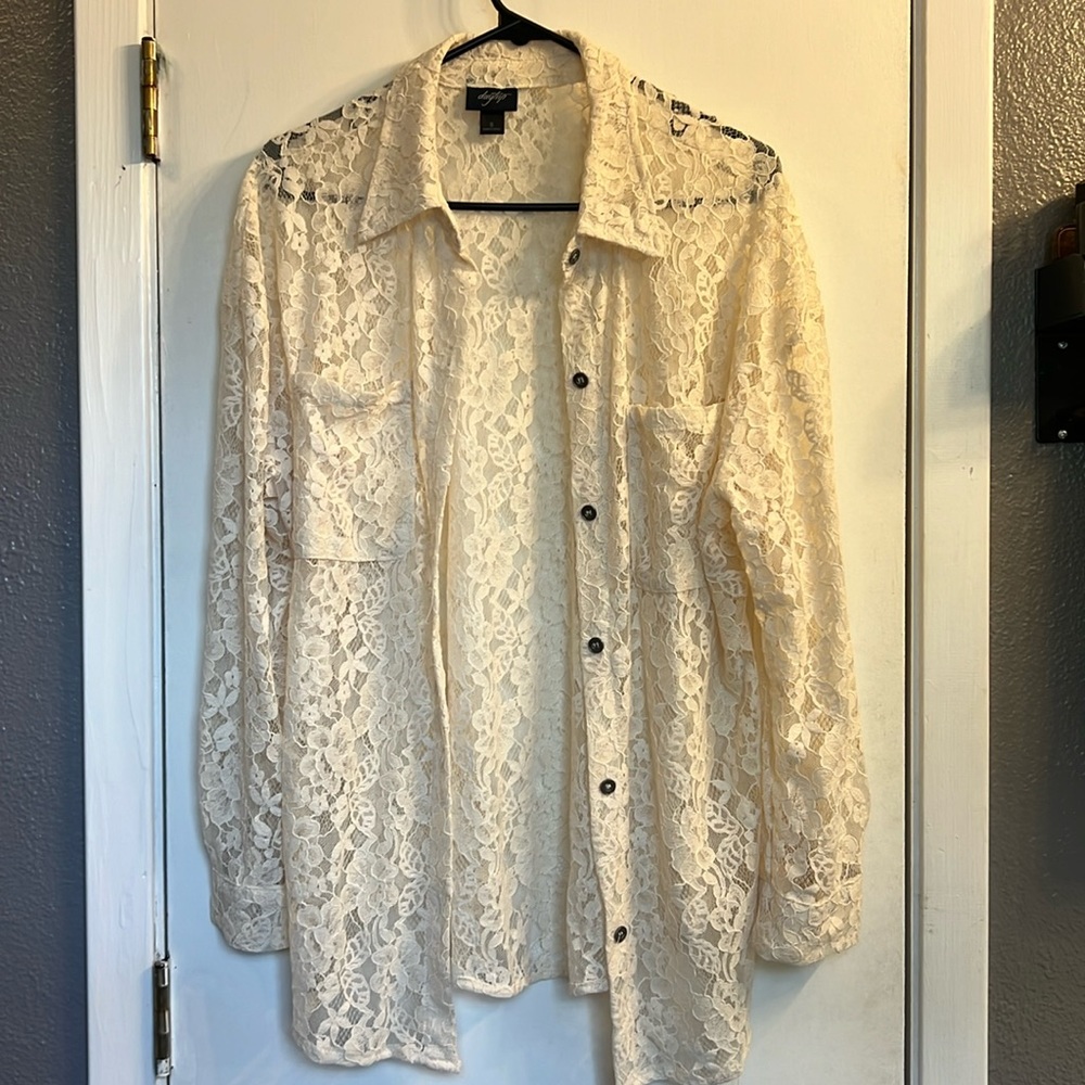 Buckle day trip button down blouse size small